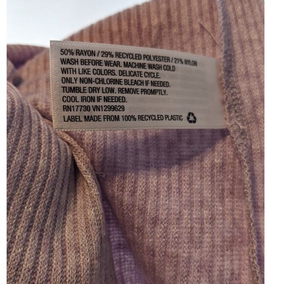 Art Class Lettuce Edge Mock Neck Top Light Purple M Ribbed Long Sleeves Sweater - Picture 4 of 6